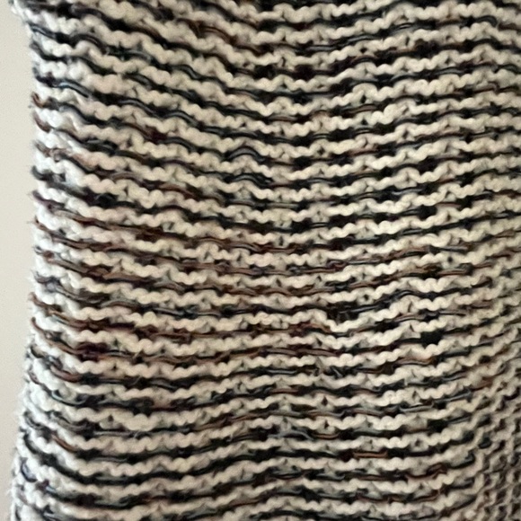 Silence + Noise Maria Sweater Tank in size L - Picture 9 of 12
